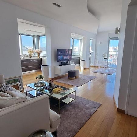 Attico Reale - In Centro, Tra Stazione E Bari Vecchia Apartamento Exterior foto