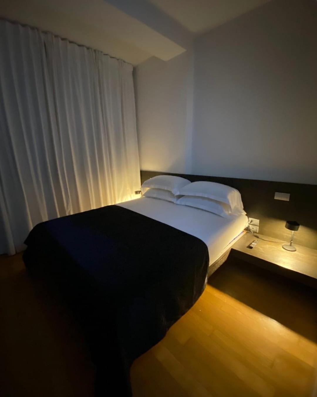 Attico Reale - In Centro, Tra Stazione E Bari Vecchia Apartamento Exterior foto