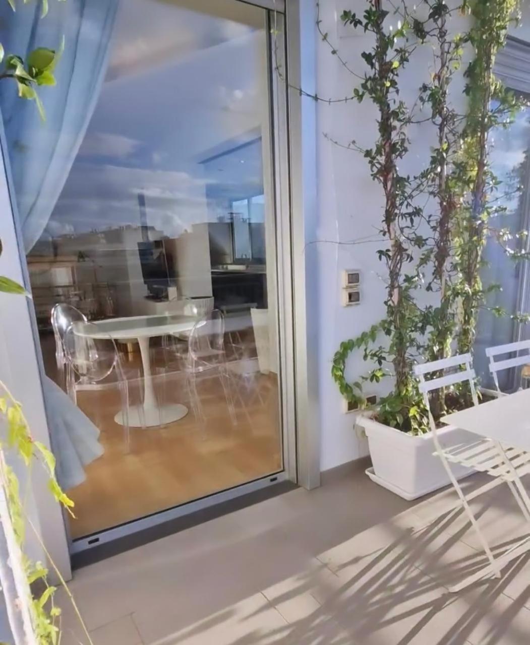 Attico Reale - In Centro, Tra Stazione E Bari Vecchia Apartamento Exterior foto